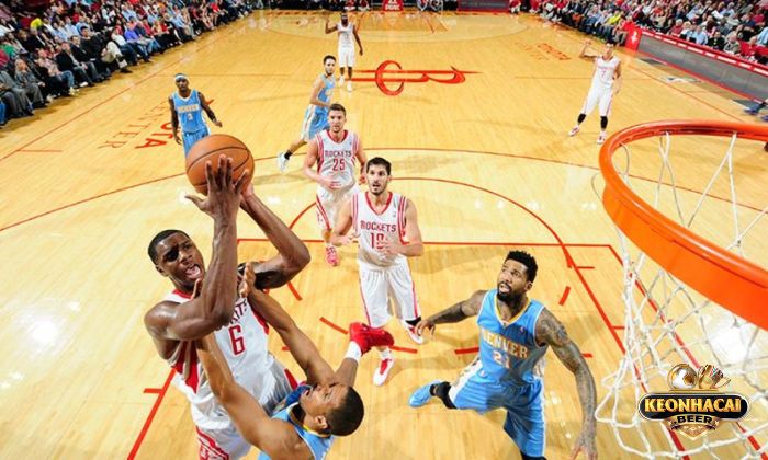  Vai trò của trung phong trong đội hình bóng rổ