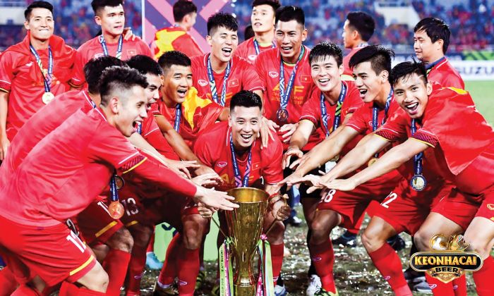 AFF Cup được tổ chức định kỳ 2 năm một lần vào các năm chẵn